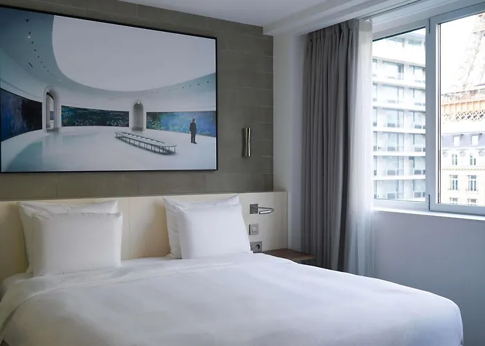 Hotel Pullman Tour Eiffel 4*