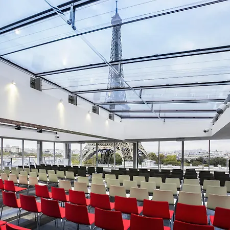Pullman Tour Eiffel 4*