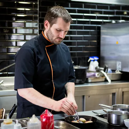 Pullman Tour Eiffel 4* פריז