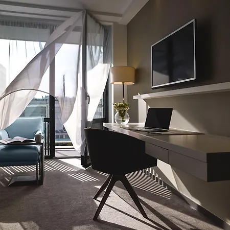 Pullman Tour Eiffel Hotel 4*