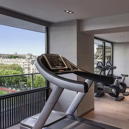 Hotel Pullman Tour Eiffel 4*