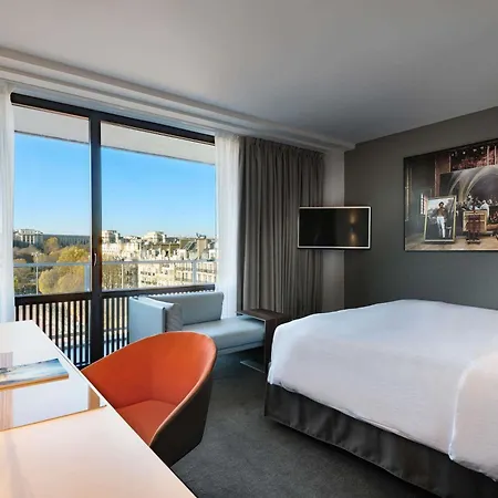 Pullman Tour Eiffel 4* Parigi