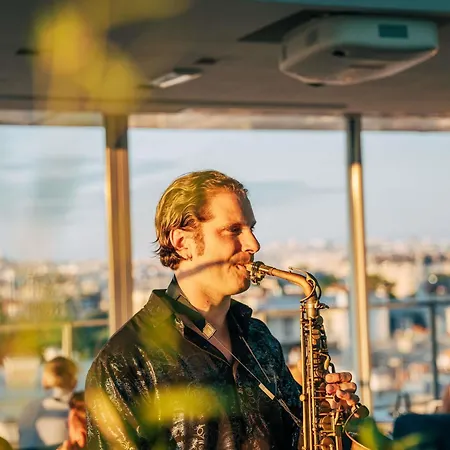 Pullman Tour Eiffel מלון