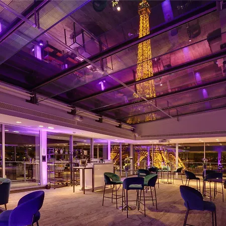 Pullman Tour Eiffel 4*