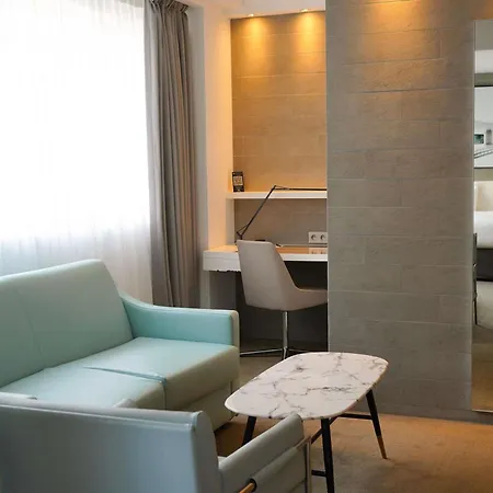 Pullman Tour Eiffel 4* Parigi