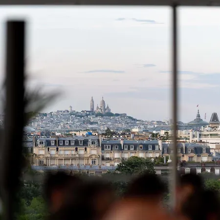 Hotel Pullman Tour Eiffel 4*