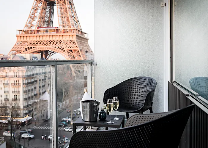 Pullman Tour Eiffel París