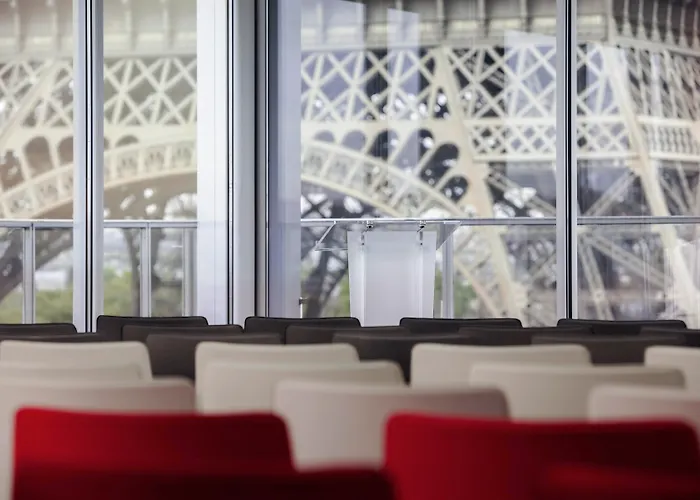 Hotel Pullman Tour Eiffel 4*