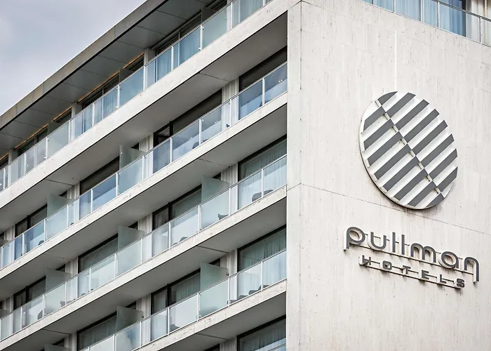 Pullman Tour Eiffel 4* Paris