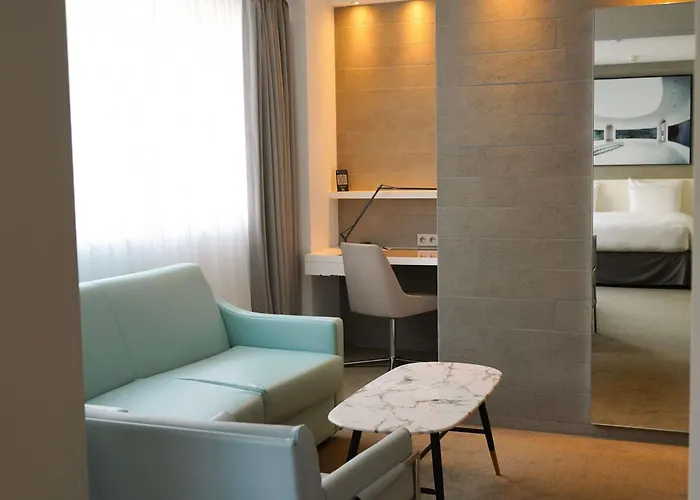 Pullman Tour Eiffel 4* Paris