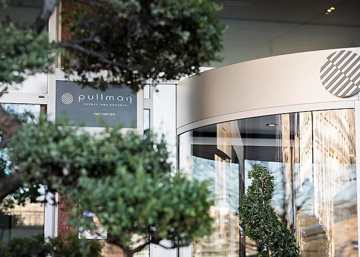 Pullman Tour Eiffel Hotell 4*
