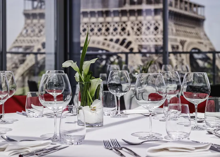 Hotell Pullman Tour Eiffel 4*